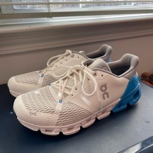 On Cloudflyer mens size 10